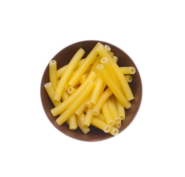 Rå pasta i skål — Stockfoto