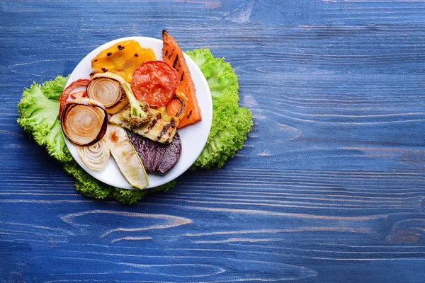 Assiette de légumes grillés — Photo