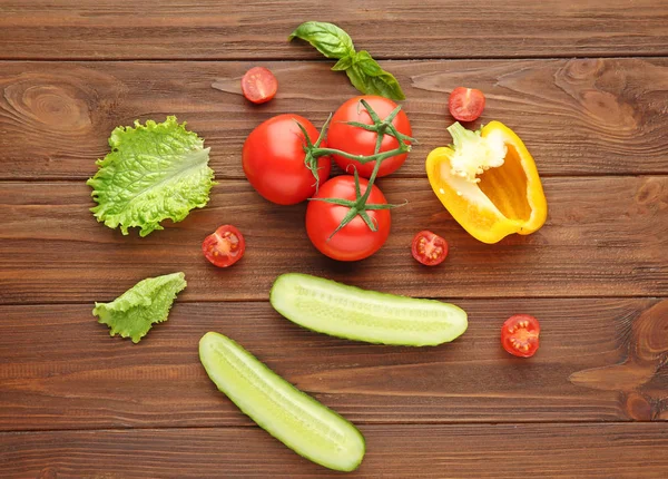 Fresh vegetables on wooden table — Stock Photo, Image