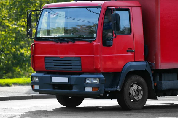 Европейский грузовой грузовик — стоковое фото