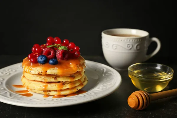 Stack of fresh pancakes — Stock Photo, Image