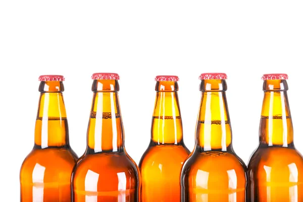 Bierflaschen hintereinander — Stockfoto