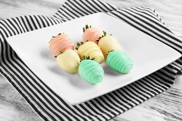 Strawberries covered with chocolate icing — Stock Photo, Image