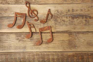 Ahşap arka plan müzik notlar