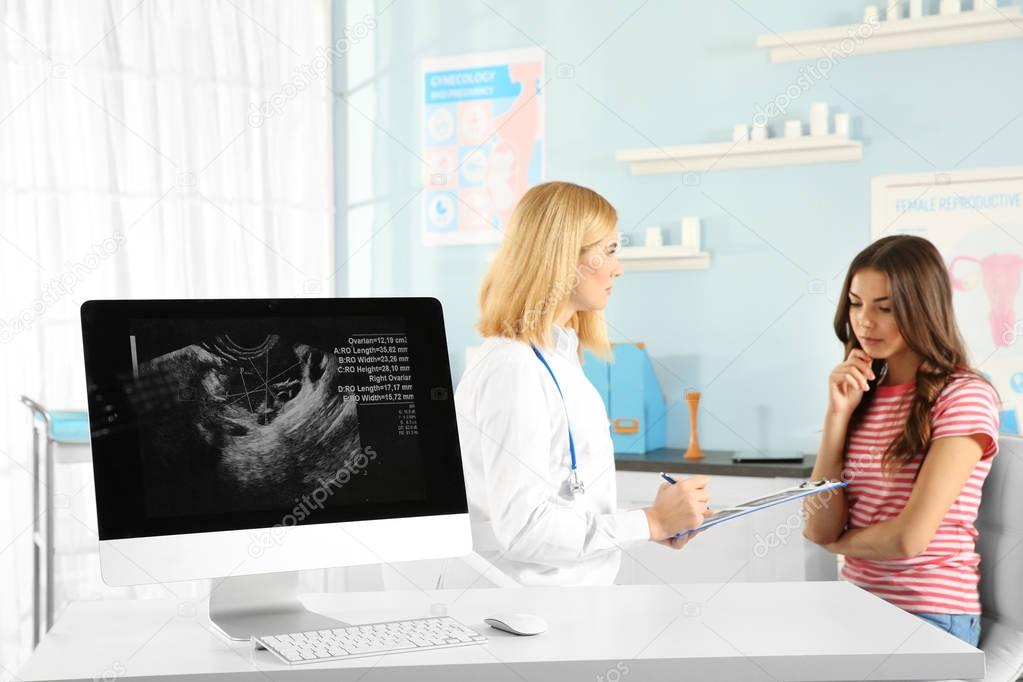 Examination of pregnant woman 