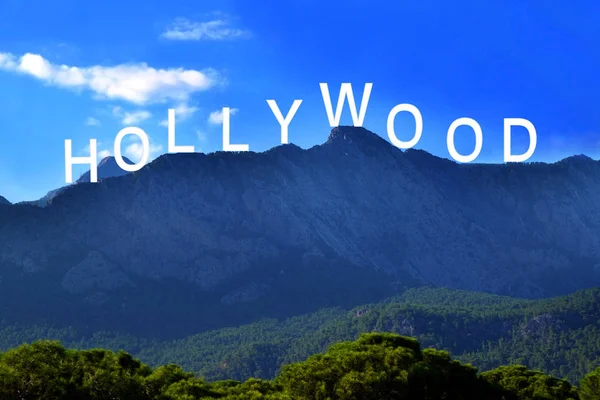 Wort hollywood über Landschaft — Stockfoto