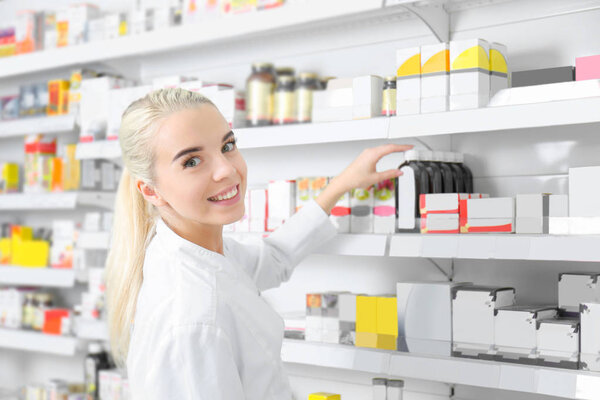 Помощница продавщицы  