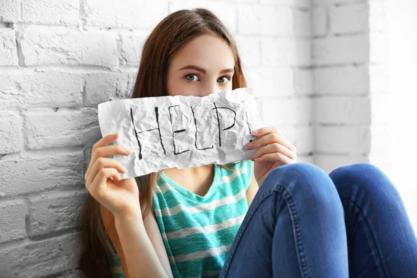 Portrait of cheerful girl — Stock Photo, Image