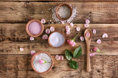 Ev yapımı kozmetikler için doğal maddeler  