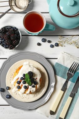 Bir yığın taze krep.