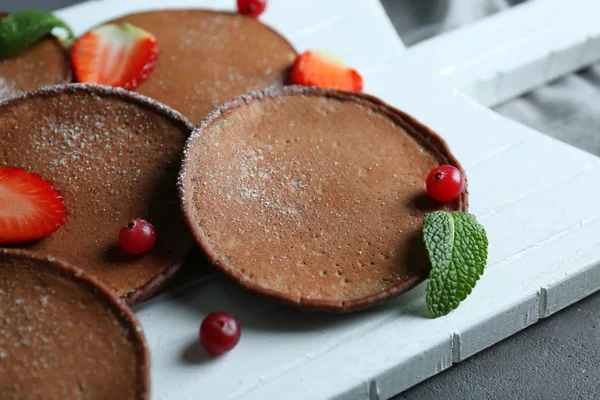 Chocolate pancakes and strawberry — Stock Photo, Image