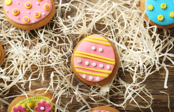 創造的なイースター クッキーや装飾品 — ストック写真