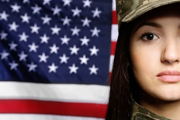 Csinos női katona — Stock Fotó