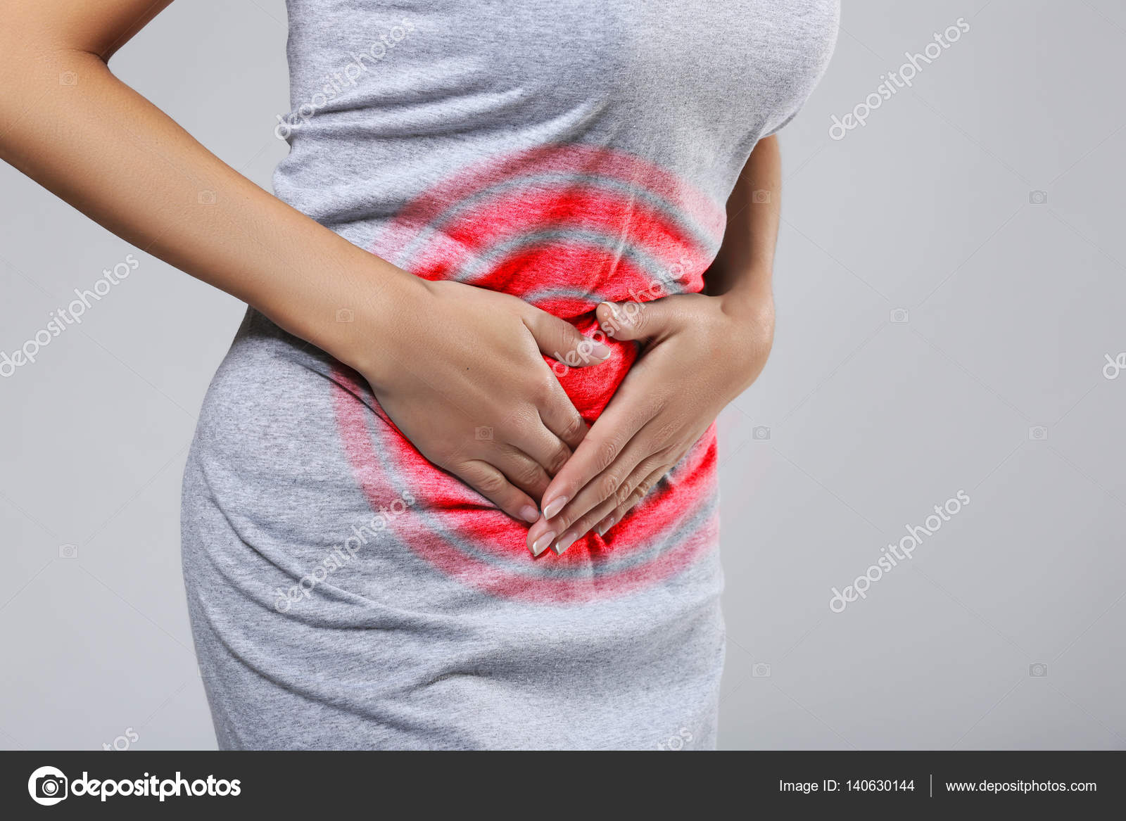 Левушка держится за живот. Боли в животе. Болит справа внизу живота при беременности. Острая боль. У девочки тянет низ живота.