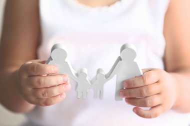 Evlat edinme kavramı portre