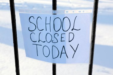 School closed sign clipart