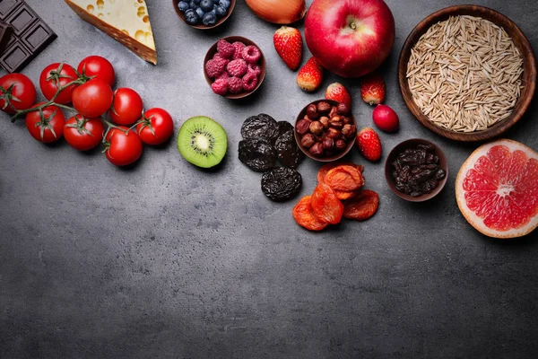 Diferentes alimentos saudáveis — Fotografia de Stock