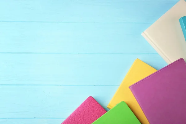 Cadernos coloridos de perto — Fotografia de Stock