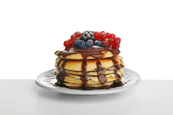 Delicious pancakes with berries — Stock Photo, Image