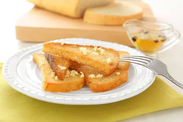 Tasty garlic French bread slices — Stock Image Tasty garlic French bread slices Stock Picture