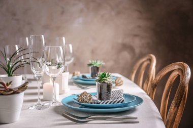 Succulents ile hizmet tablo  