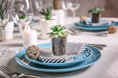 Succulents ile hizmet tablo  