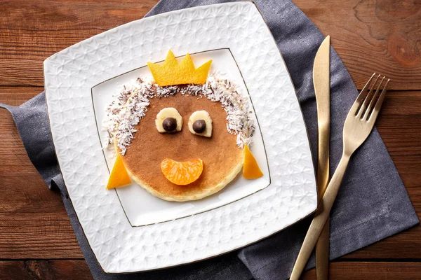 Pancake untuk sarapan anak-anak — Stok Foto
