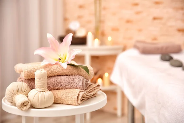 Massage im Wellness-Center — Stockfoto