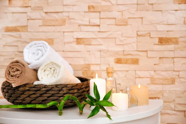 De instelling van de massage in het wellnesscentrum — Stockfoto