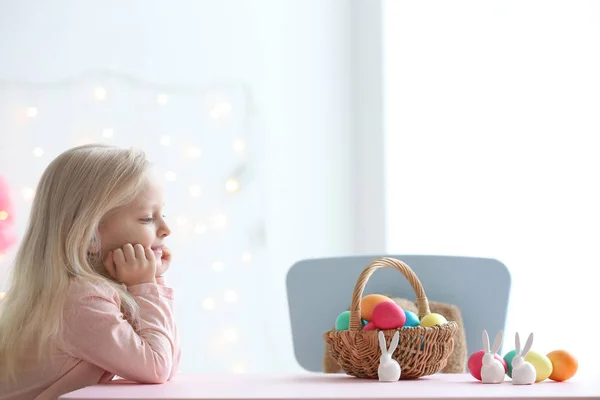 Leuk grappig meisje — Stockfoto