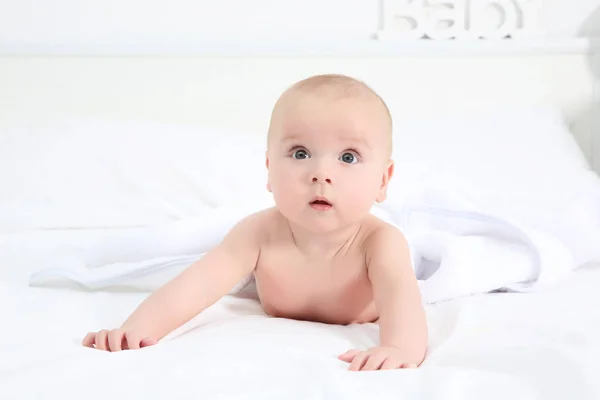 Niedliches kleines Baby — Stockfoto