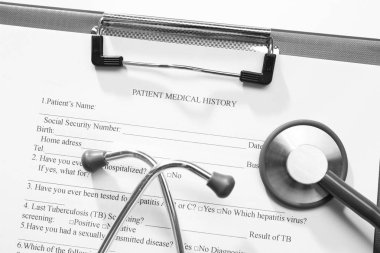 Steteskop ve hasta tıbbi geçmişi