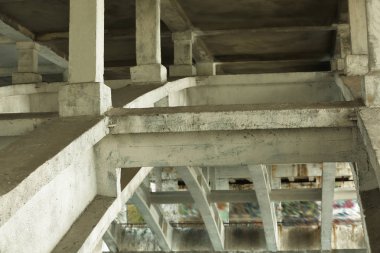 Modern köprü inşaatı  