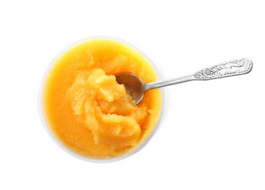 Turuncu Maki ile jar  