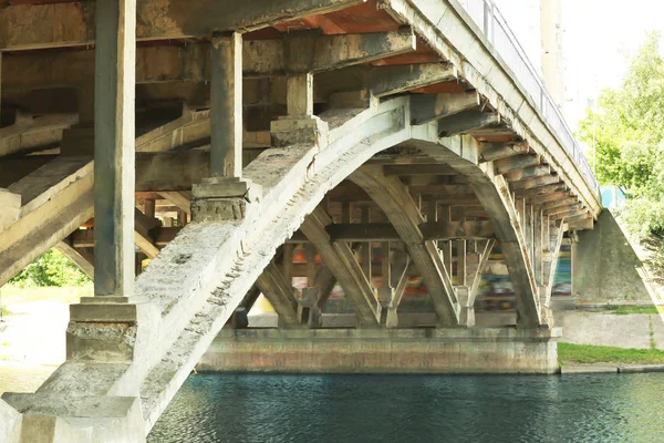 Construcción de puente moderno —  Fotos de Stock