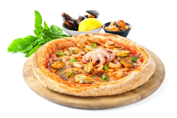 Delicious seafood pizza — Stock Photo, Image