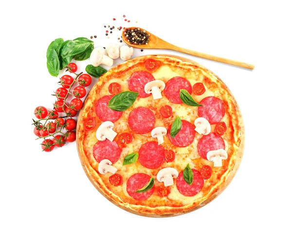 Pizza mit Salami und Pilzen — Stockfoto