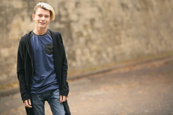 Cute teenager boy outdoors — Stock Photo, Image