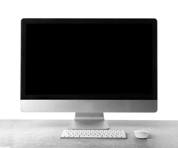 Monitor moderno com teclado — Fotografia de Stock