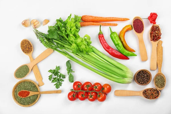 Koření se zeleninou a bylinkami — Stock fotografie