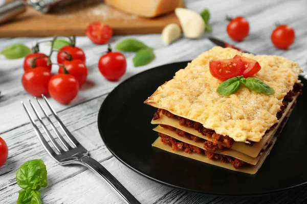 Zelfgemaakte vlees lasagne — Stockfoto