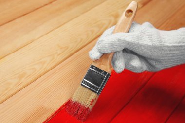 Kırmızı boya ile el boyama yüzey