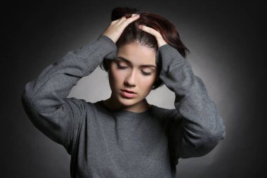 depresif genç kadın  