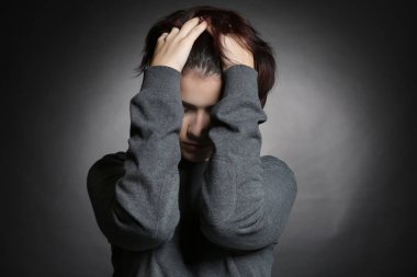 depresif genç kadın  