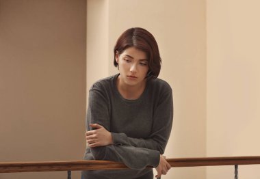 depresif genç kadın  