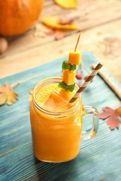 Jar met pompoen-smoothie — Stockfoto