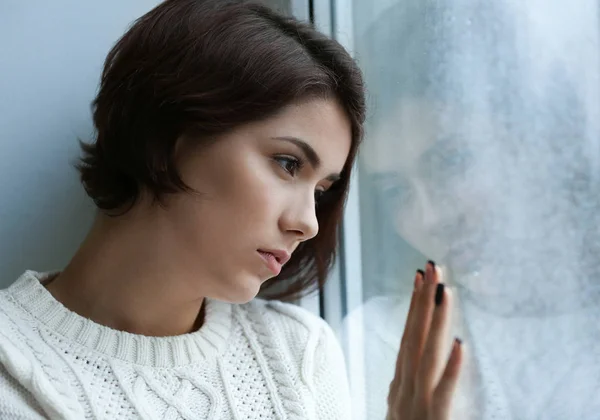 Depressive junge Frau — Stockfoto