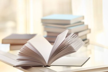 Açık yeni kitap 
