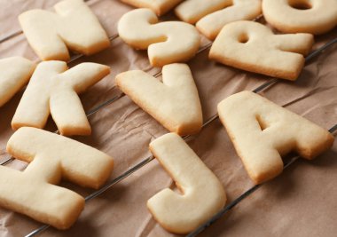 Kağıt üzerinde çerez alfabesi