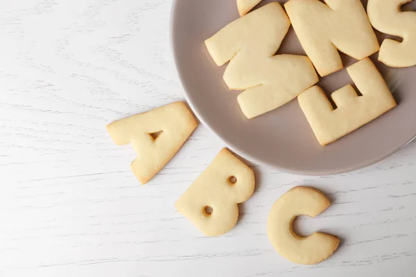 Placa con alfabeto de galletas — Foto de Stock